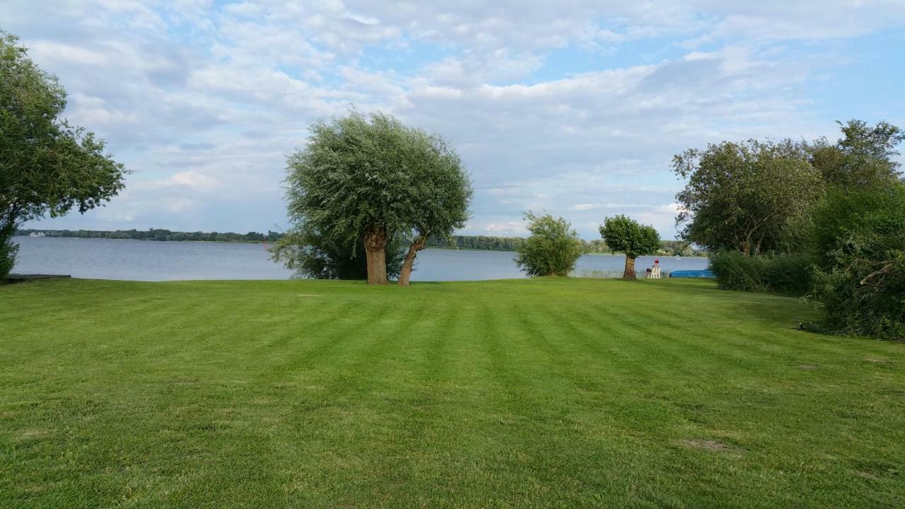 Landferienhof "Mueritzufer" Ludorf Екстер'єр фото